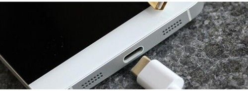 由于安卓移动设备主体均采用USB2.0的标准接口,目前乐视手机和诺基亚N1平板等移动设备均采用USB2.0标准。所以目前的USB Type C采用USB2.0标准,即能满足现有安卓设备的需求。若配USB3.1标准的线材反而会显得僵硬和不轻便,USB3.1速度快的优点也没办法发挥。
